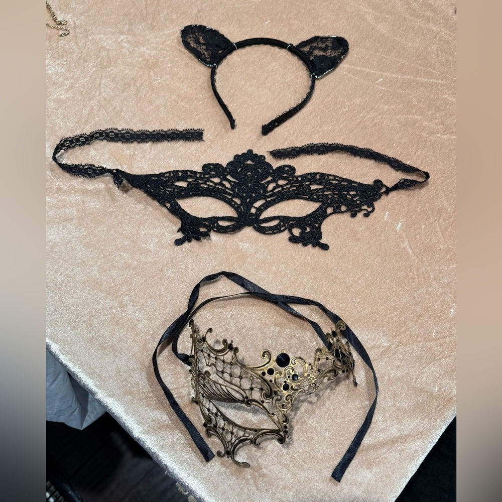 ✨ Masquerade Glam Set – 2 Masks + Lace Cat Ears ✨